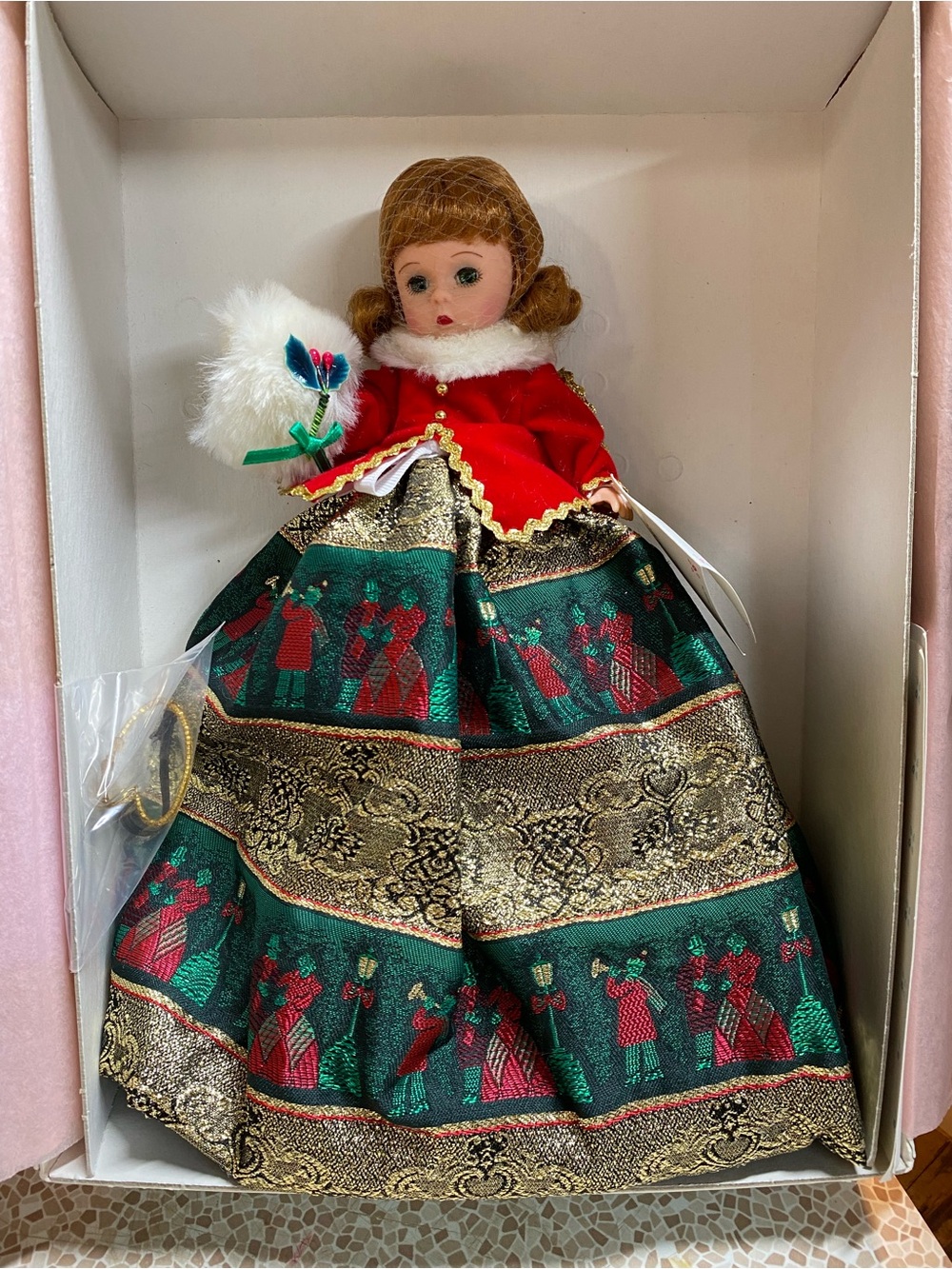 Vintage 2000 Madame Alexander Caroler Tree-topper # 27045